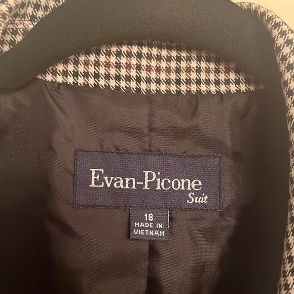Evan-Picone Blazer W/ Belt. Size 18 - Picture 2 of 3